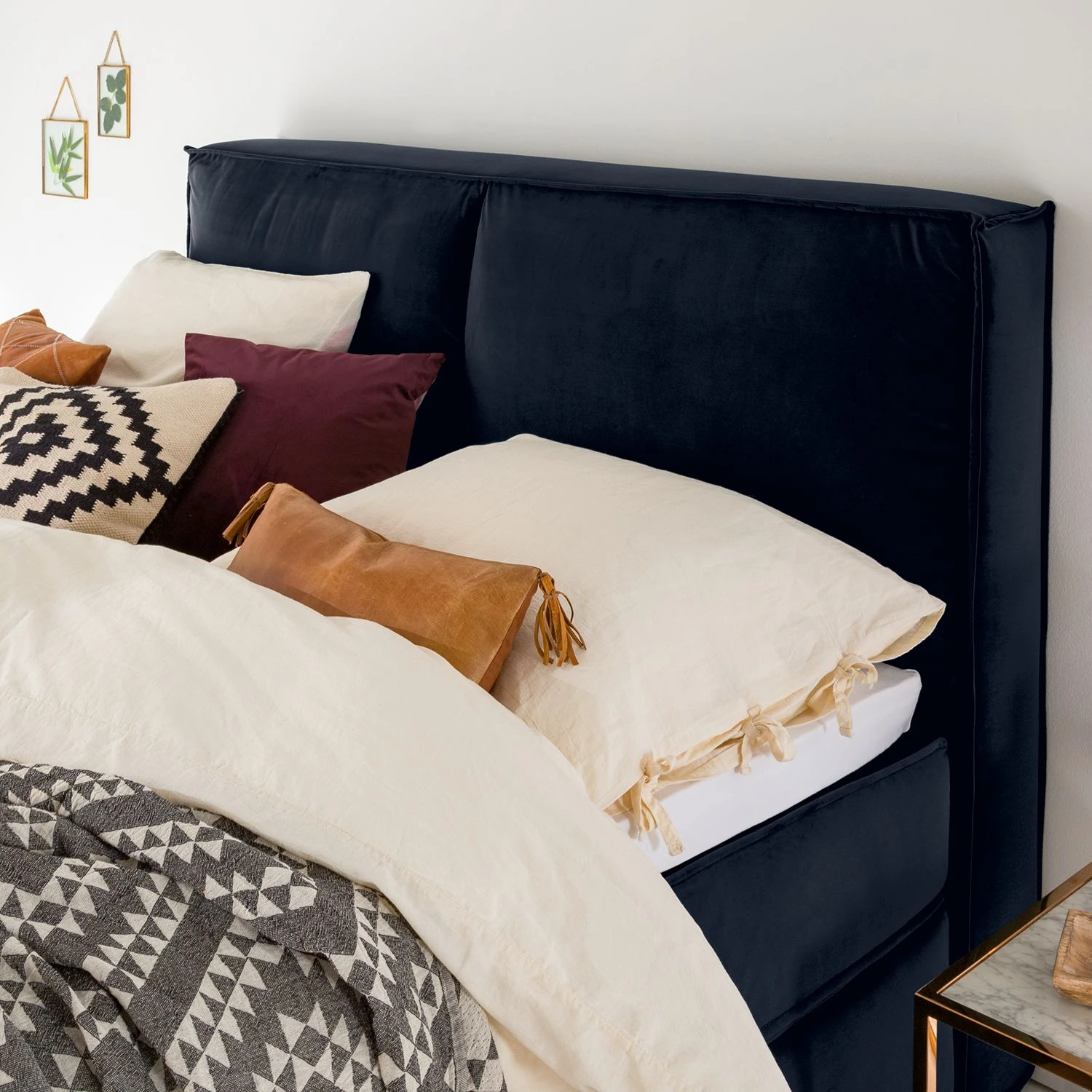 Boxspringbett Kinx - Samt Fraya: Marineblau - 180 x 200cm - H2 - 130 cm 14 Boxspringbett Kinx - Samt Fraya: Marineblau - 180 x 200cm - H2 - 130 cm – Bild 12