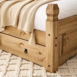 Maison Belfort Massivholzbett Finca Rustica - Kiefer massiv - Kiefer Natur -Deutschland Betten Verkäufe 2022 1000178059 200507 14114200015 DETAILS P000000001000178059